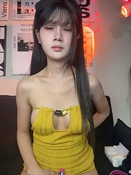 xiaoxiao1001 live cam on StripChat