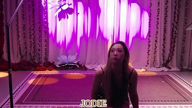 Qianshuibay_Jodie live cam on StripChat