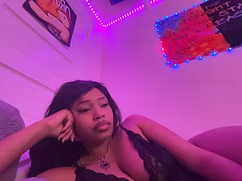 venusfairys live cam on StripChat