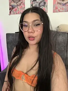 Vale_Walker live cam on StripChat