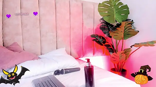 AgathaSavage live cam on StripChat