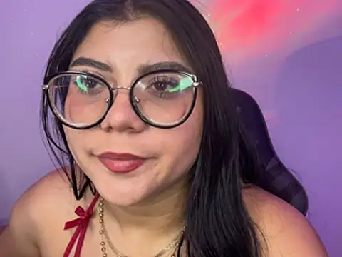 Nanaaaaaa__ live cam on StripChat