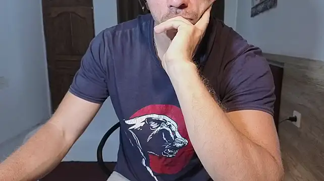 Marrymeplz live cam on StripChat