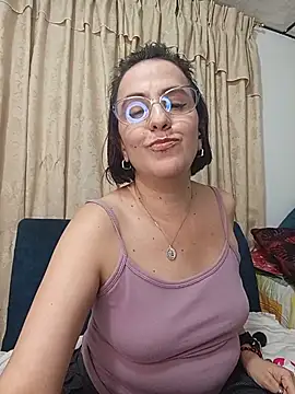 IsisBlake live cam on StripChat