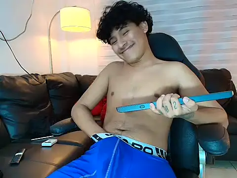 kristhofer_levis_ live cam on StripChat