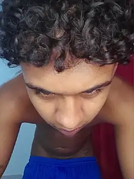 YourCaramelBoy live cam on StripChat