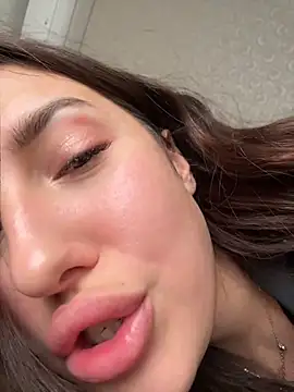 AleksandraRich live cam on StripChat