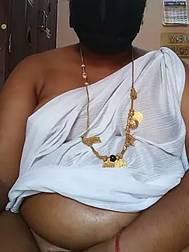 tamil_swathii live cam on StripChat