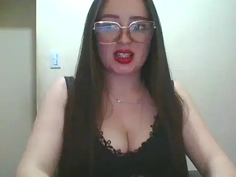 Miss-cherryM live cam on StripChat