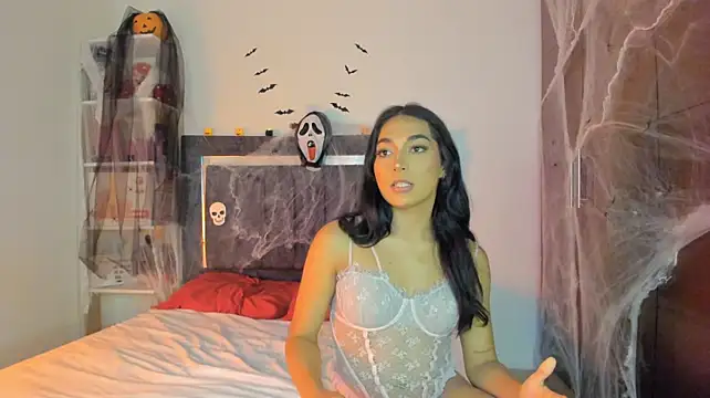 Isabella_TransGirl live cam on StripChat