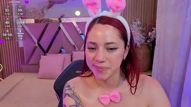 ANNE_TAY1