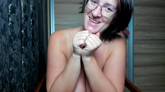 CurvyJules69
