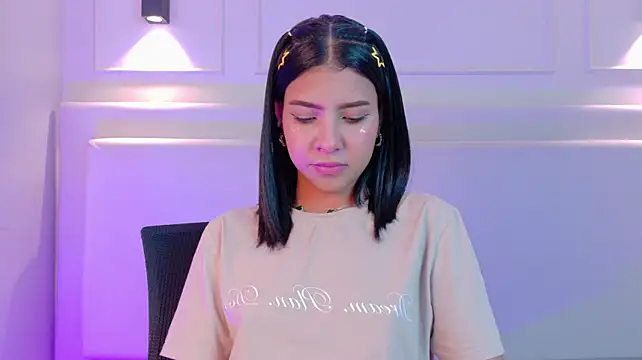 NaomiKlarc