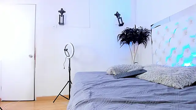 AntonellaColis webcam