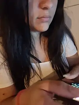 euahotmarii3 live cam on StripChat