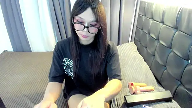 yummytskath live cam on StripChat