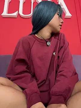 Eva_Feller69