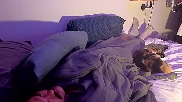 badboybrad11 live cam on StripChat