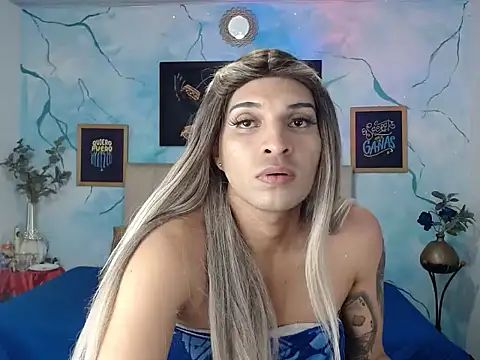 veronicahoney1 live cam on StripChat