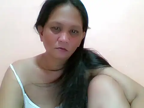 divinegrace1983 live cam on StripChat