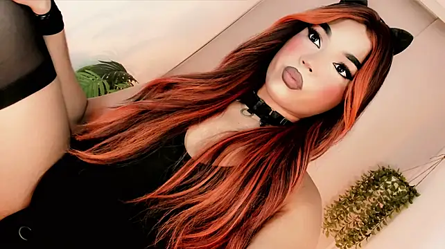 misstreslatin live cam on StripChat