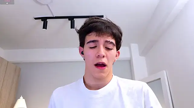 austinbolt (M twink) - Make a waterfall of cum!💦