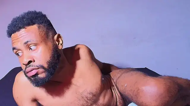 WolfMoreau live sex cam
