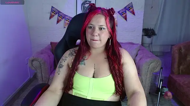 red_liia_tk live cam on StripChat