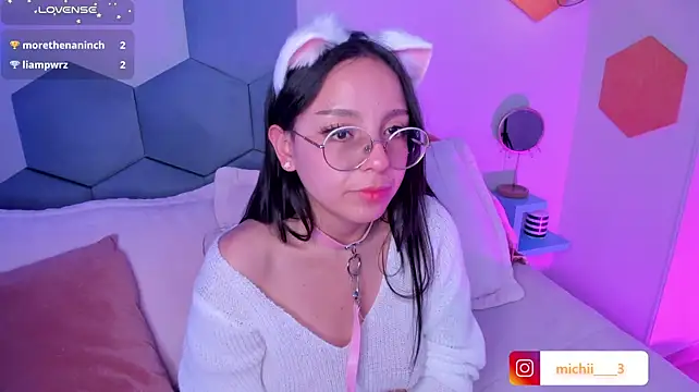 Live sex cam di kitty_patitas_suavesss