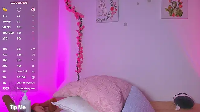 PollyGrey_1 live cam on StripChat