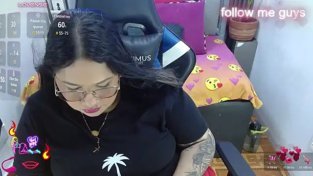 evelin_zaens live cam on StripChat
