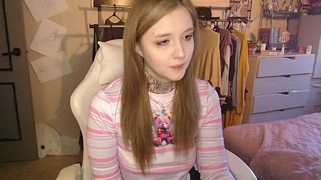 Taissa_Harmon live cam on StripChat