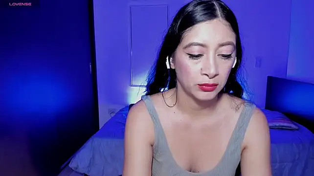 MeganWhite3 live cam on StripChat