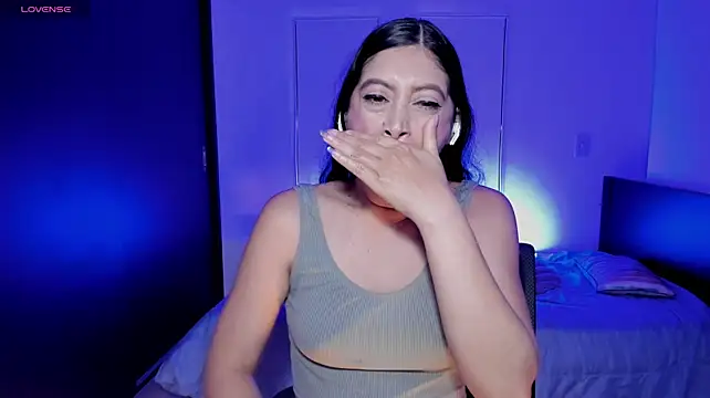 MeganWhite3