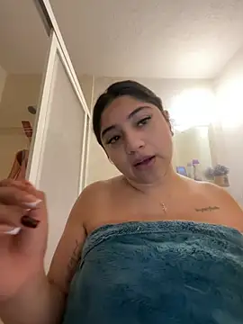Monica17 live cam