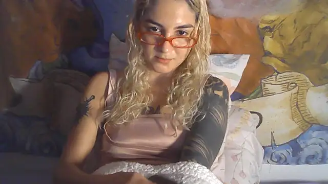 Apofenia live cam