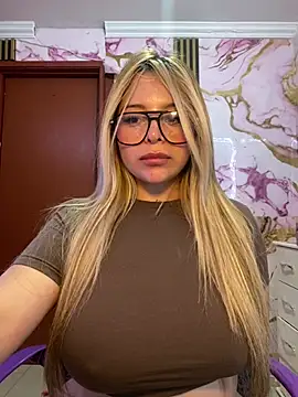 CristalGmez live cam