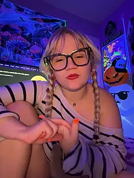 Cutiepiespanks live cam