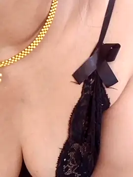 komal_bhabhi4u (Ask my age) - Pussy lick