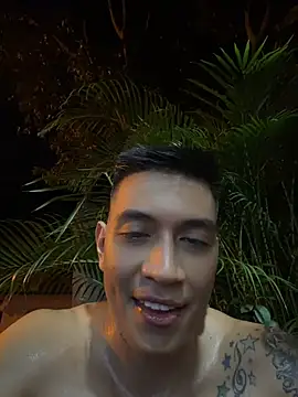 OliverWest04 live cam
