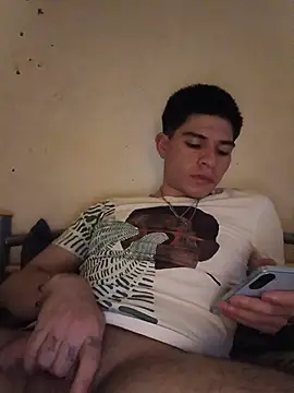 Oliver_LA live cam on StripChat