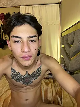 Kiandrew live cam