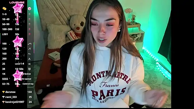 Mia_Victoria22 live cam on StripChat