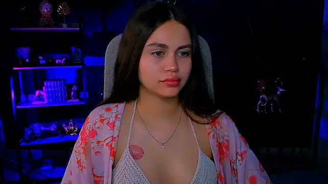 MissTessaGlow live cam on StripChat