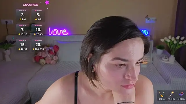 Camilla__one__ live cam on StripChat
