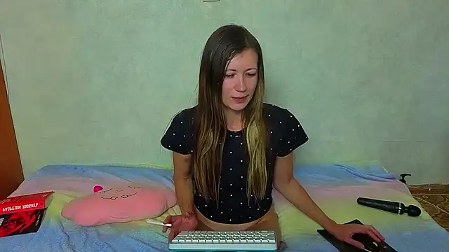 Bom_Mia_Bom live cam on StripChat