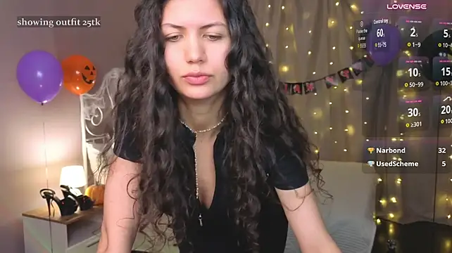 NoelPerfect live cam on StripChat