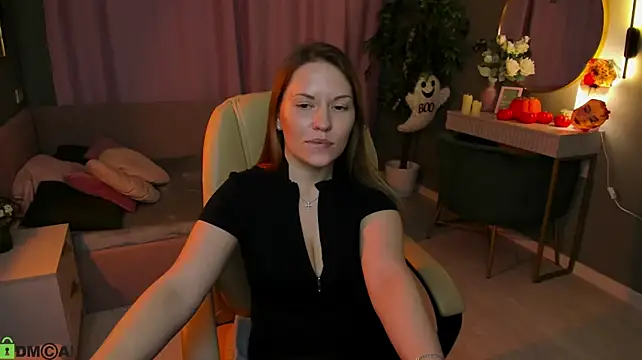 Kira_Miragee live cam on StripChat