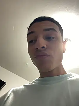 Flynn_06 live cam on StripChat
