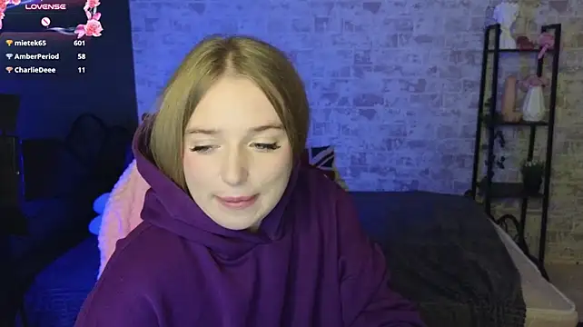 Evaa_Monroe live cam on StripChat